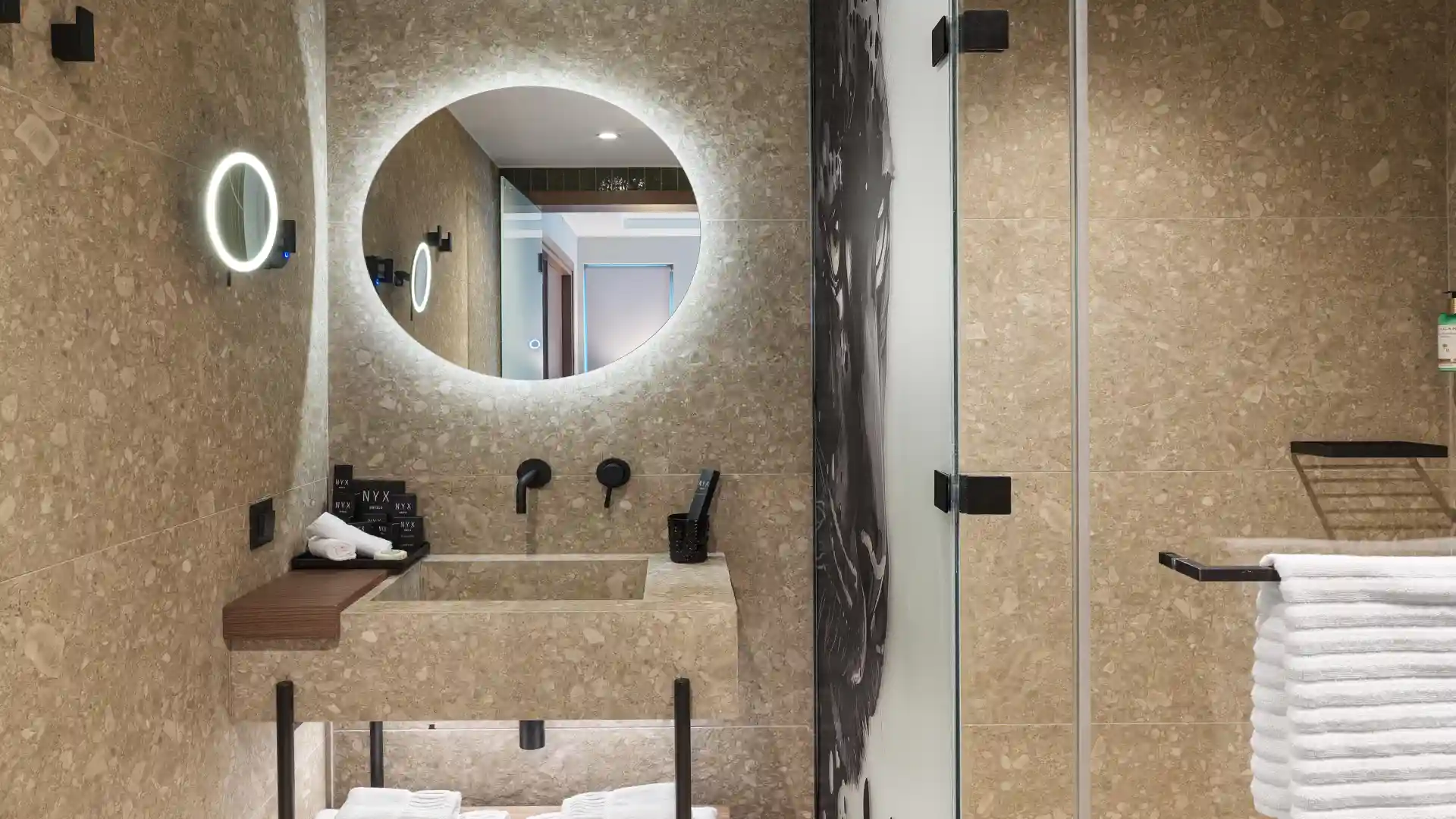 NYX Hotels - photoThumb_4